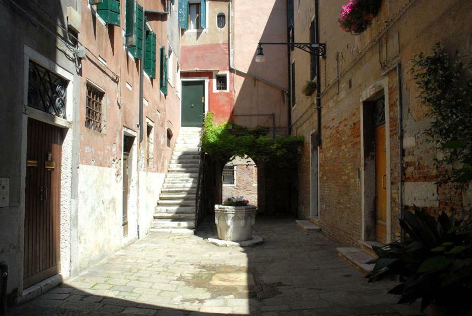 Dorsoduro - Corte della Comare Venezia Esterno foto